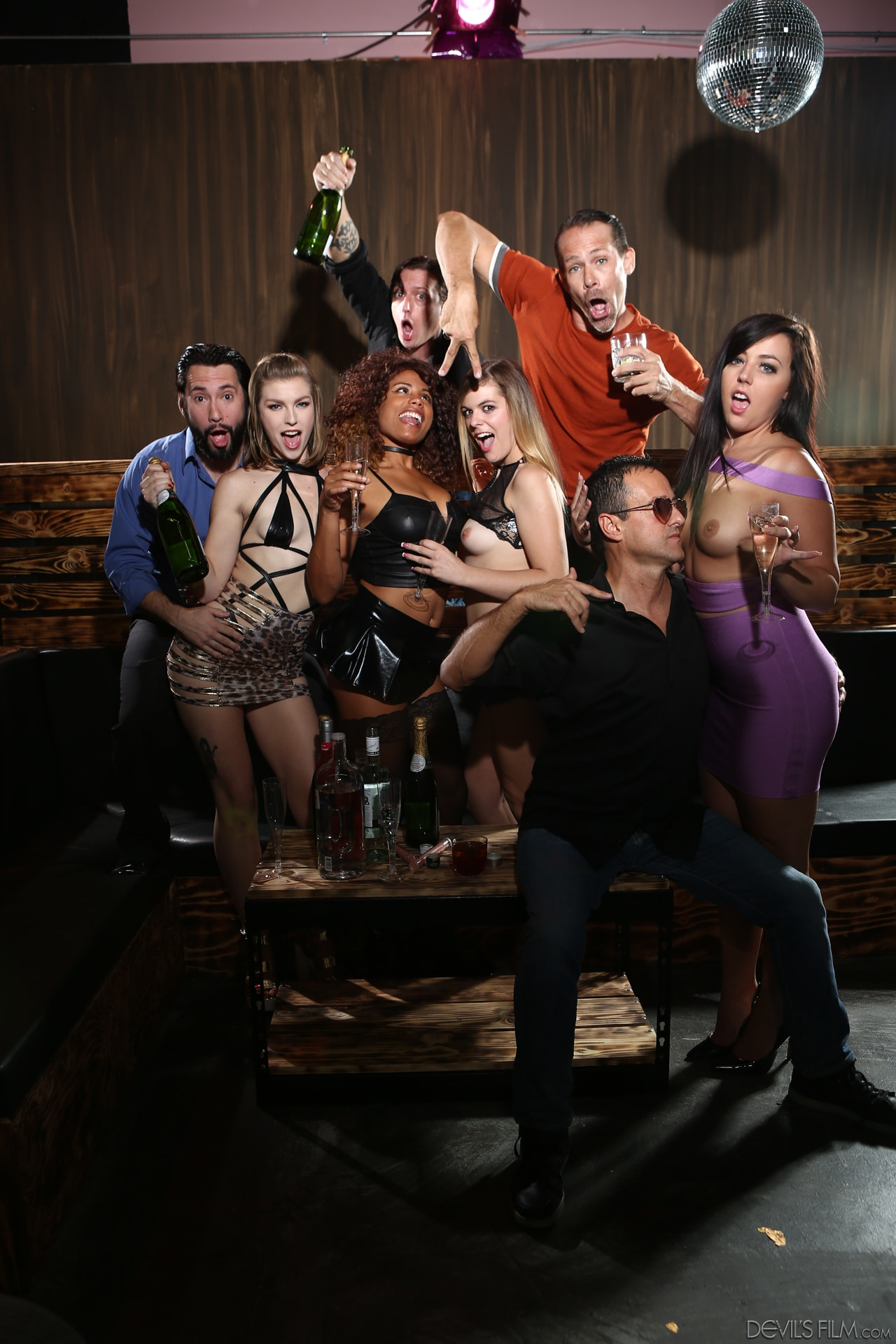 Neighborhood Swingers 18